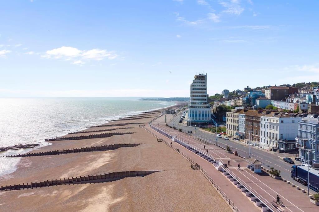 Luxurious Victorian, A Few Minutes From The Beach - Sleeps 2 Adults And Up To 3 Children Daire St Leonards-on-Sea Dış mekan fotoğraf