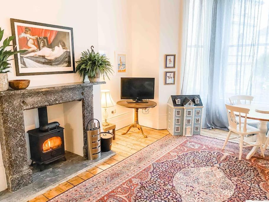 Luxurious Victorian, A Few Minutes From The Beach - Sleeps 2 Adults And Up To 3 Children Daire St Leonards-on-Sea Dış mekan fotoğraf