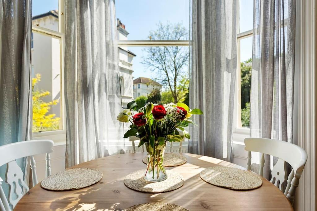 Luxurious Victorian, A Few Minutes From The Beach - Sleeps 2 Adults And Up To 3 Children Daire St Leonards-on-Sea Dış mekan fotoğraf
