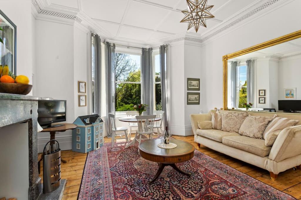 Luxurious Victorian, A Few Minutes From The Beach - Sleeps 2 Adults And Up To 3 Children Daire St Leonards-on-Sea Dış mekan fotoğraf